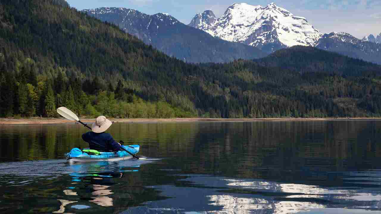 Kayaking Between Icebergs in Alaska Was Surprisingly Peaceful  